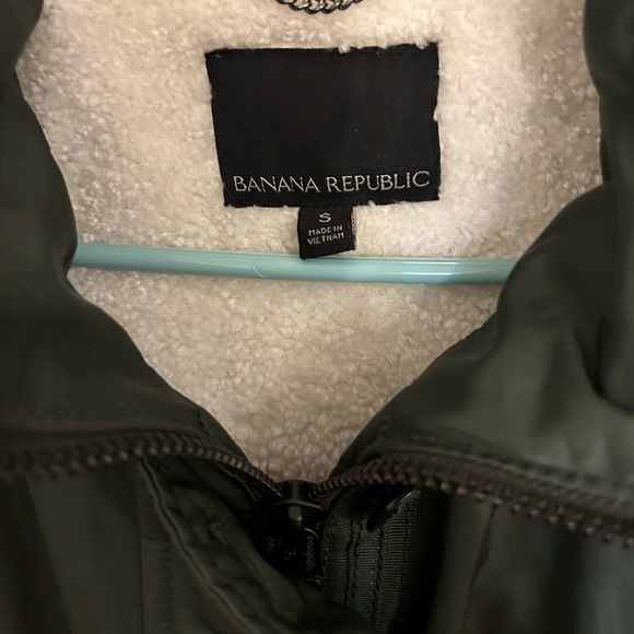 Banana Republic coat. Gently used on vacations. - Picture 3 of 6